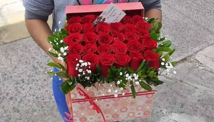 Flores Frescas Y Los Mejores Diseñadores De Arreglos Florales