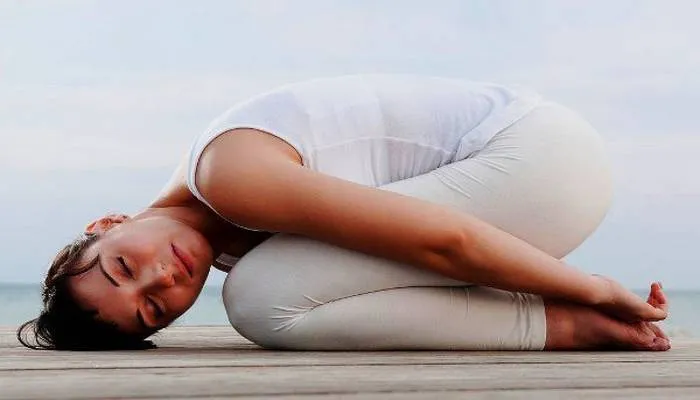 Técnicas de Yoga Relajante para un Mejor Descanso
