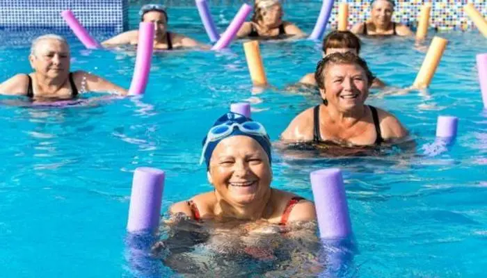 Agua Yoga para Adultos Mayores