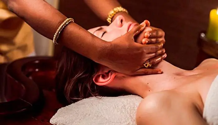 Tratamiento de Masaje Ayurveda Tradicional